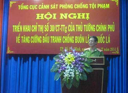 Quyết liệt chống buôn lậu thuốc lá